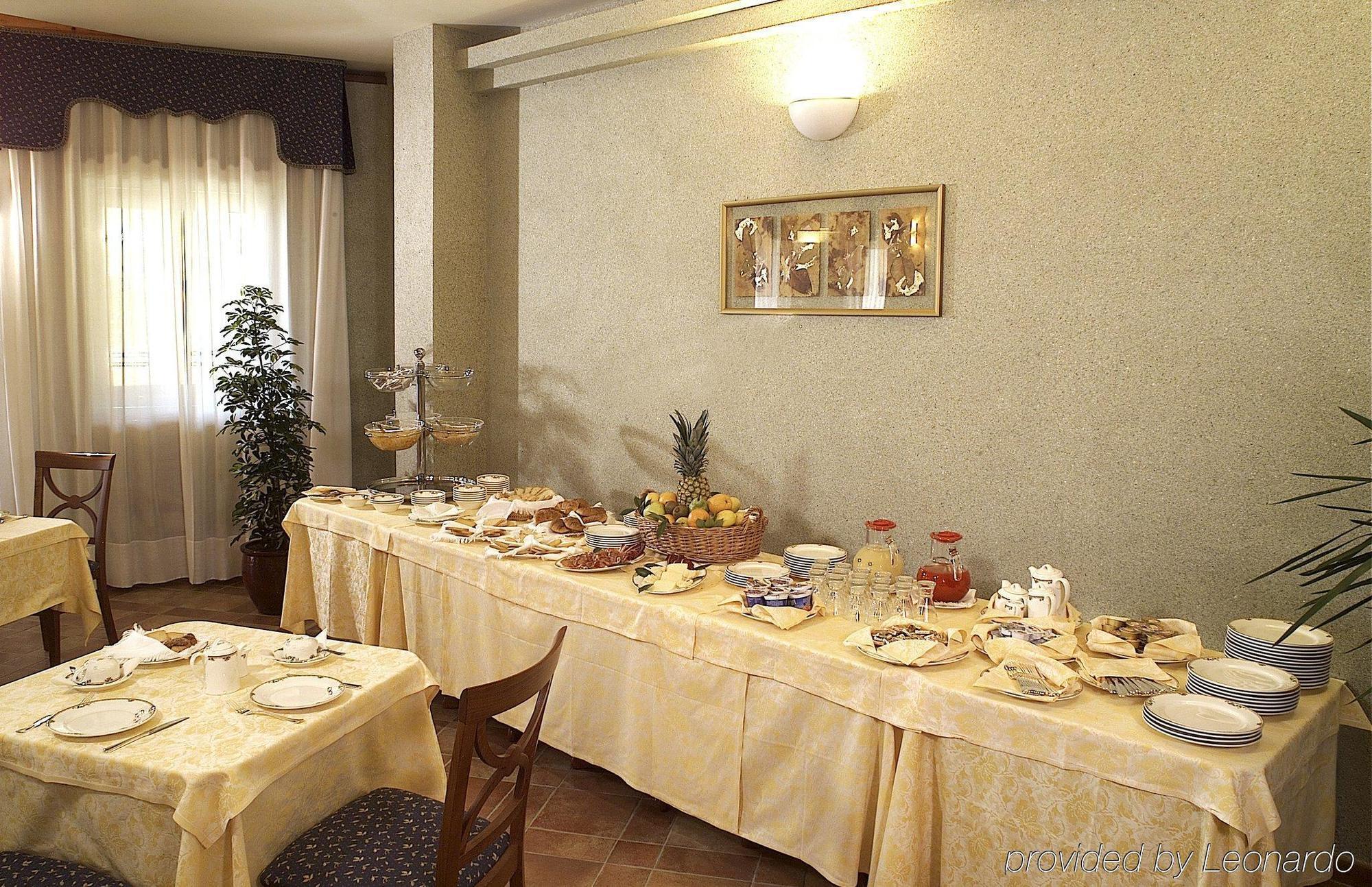 Hotel San Giorgio Sangano Ресторан фото
